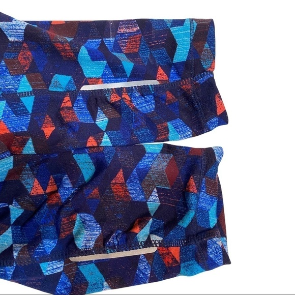 Athleta Womens Triangular Be Free Tights in Gem Size Small Side Pockets - Picture 8 of 10